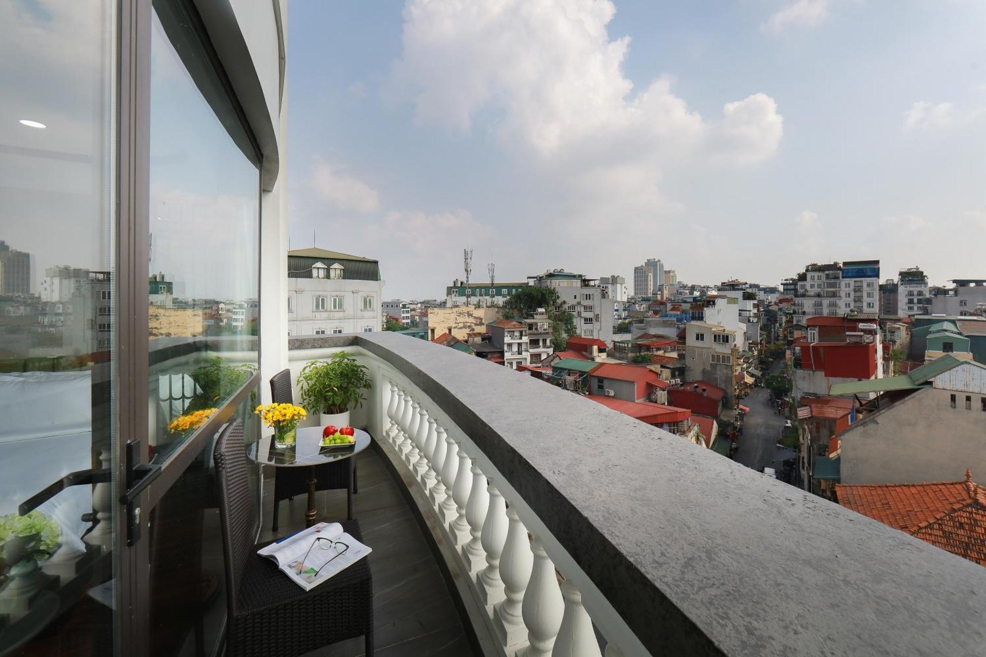 Hanoi Plaza Suite Hotel & Spa Екстериор снимка