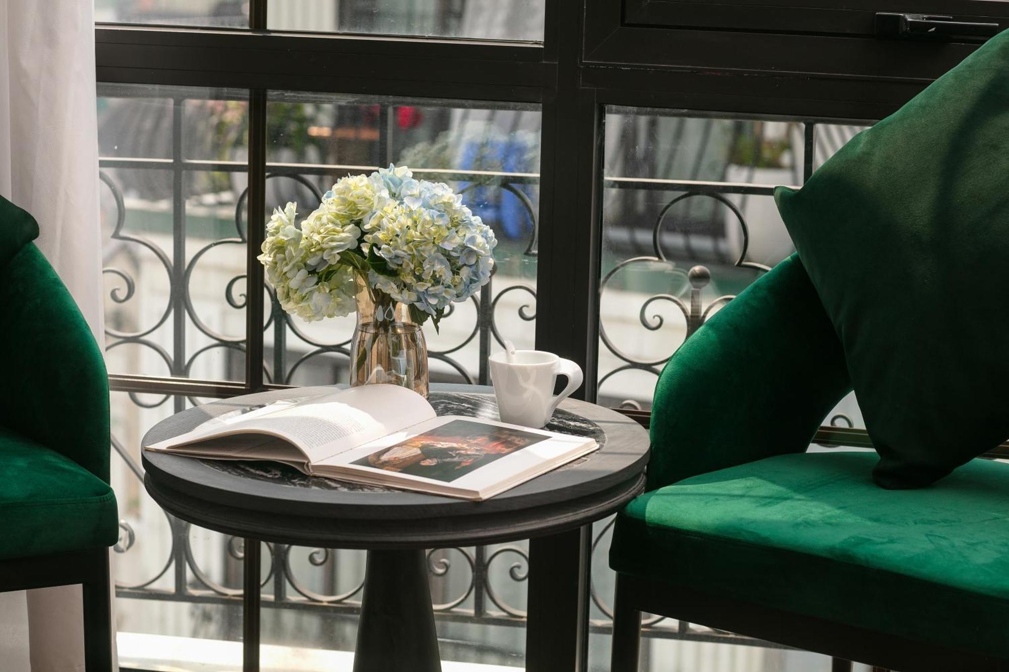 Hanoi Plaza Suite Hotel & Spa Екстериор снимка