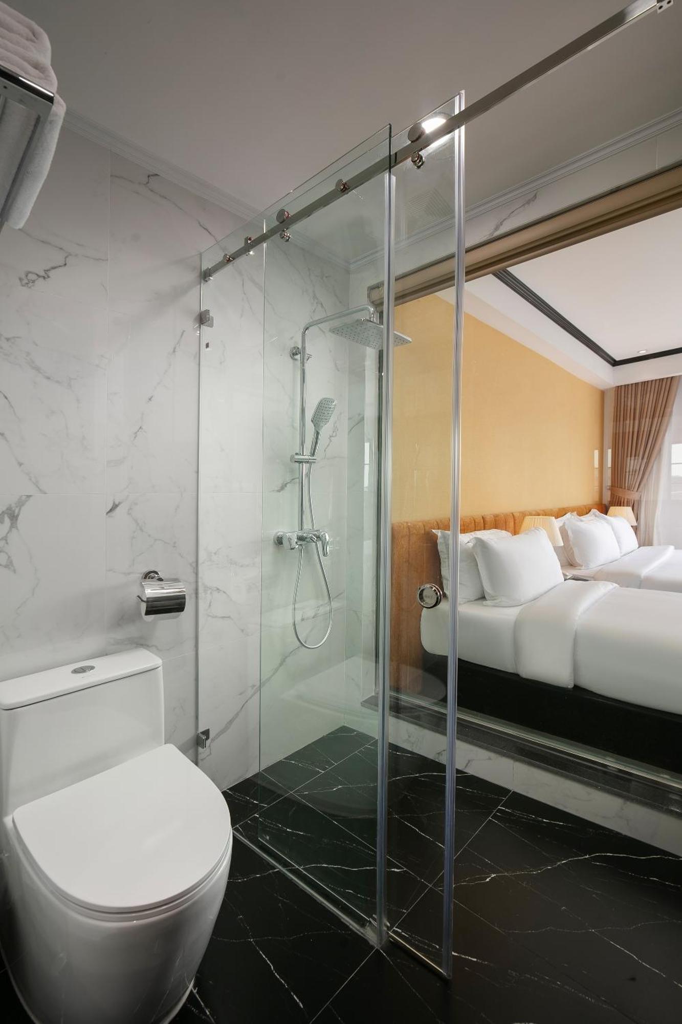 Hanoi Plaza Suite Hotel & Spa Екстериор снимка