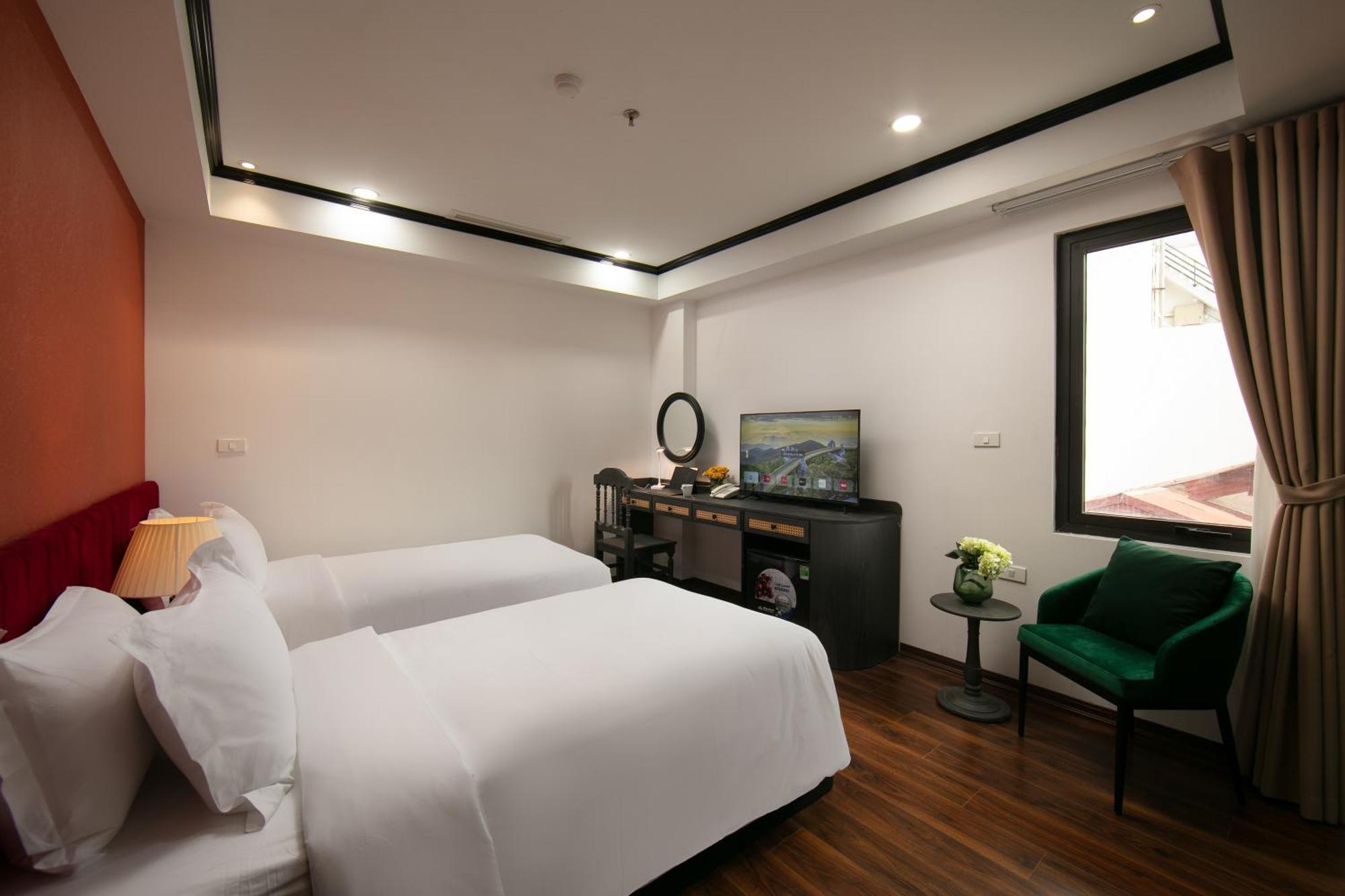 Hanoi Plaza Suite Hotel & Spa Екстериор снимка
