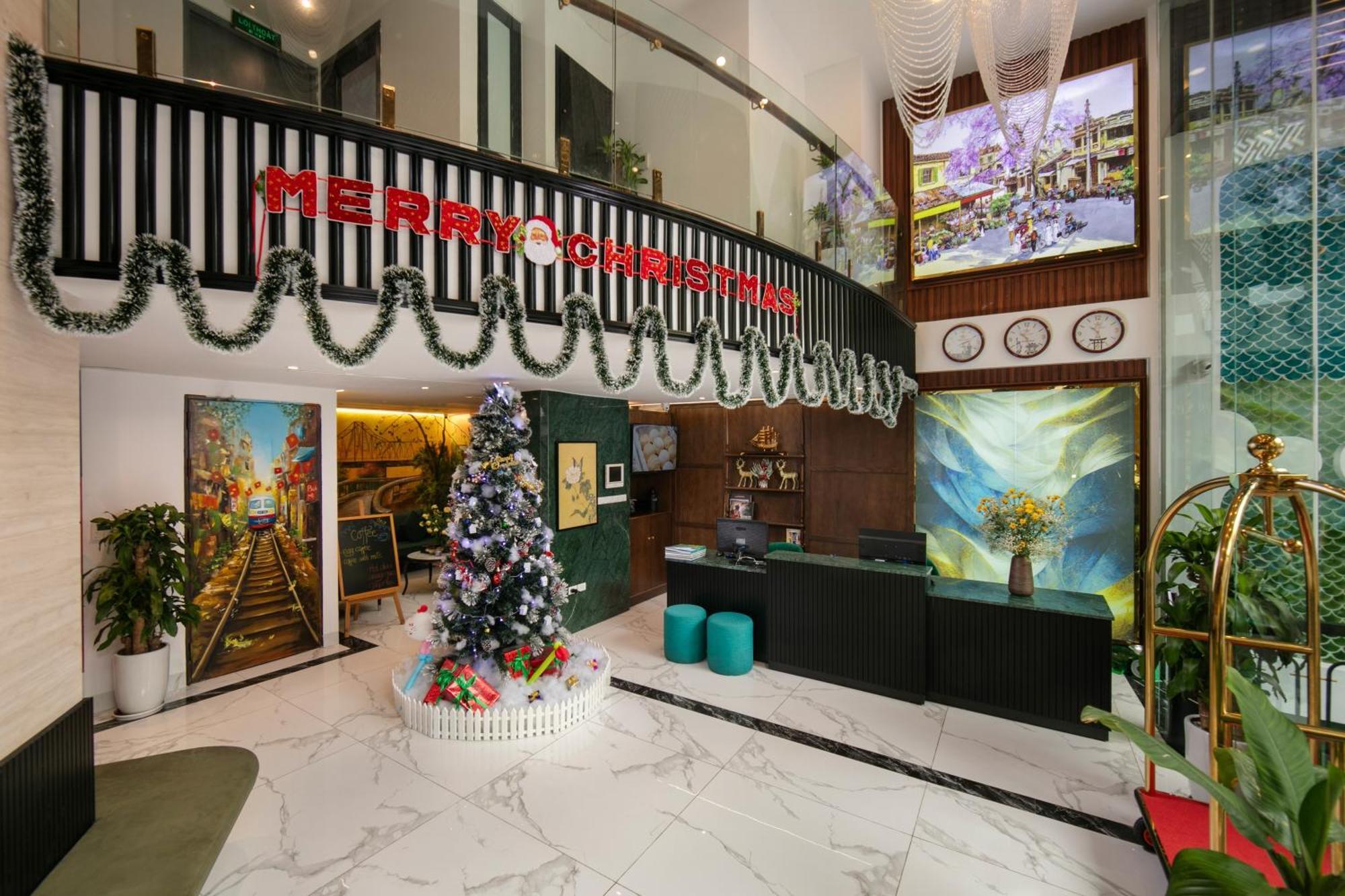Hanoi Plaza Suite Hotel & Spa Екстериор снимка
