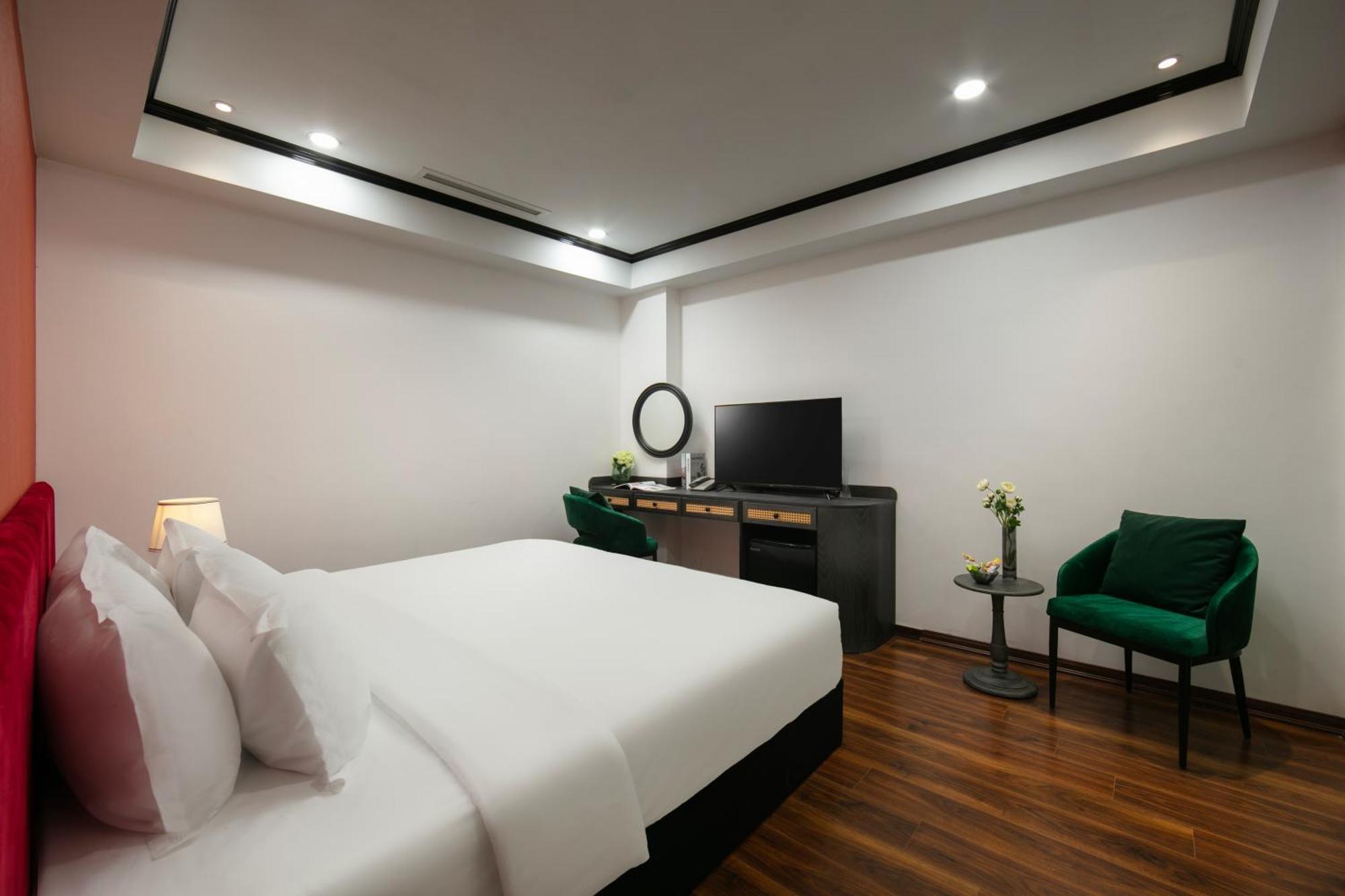 Hanoi Plaza Suite Hotel & Spa Екстериор снимка